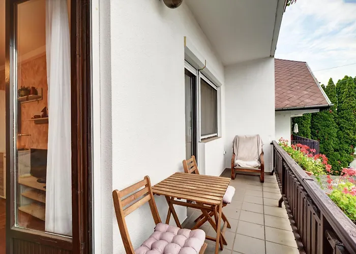 6rooms Heviz-balaton * ヘーヴィーズ